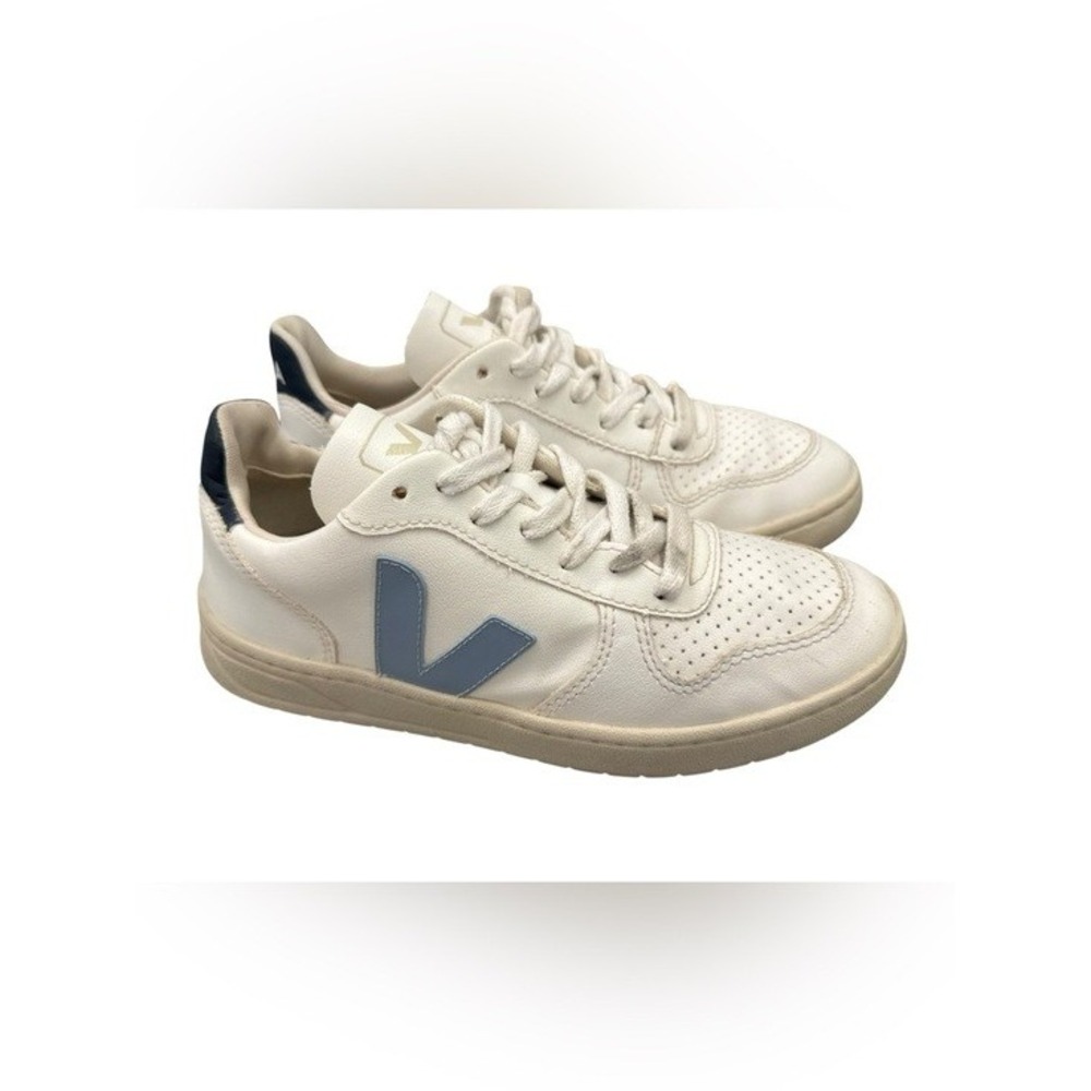 Veja V-10 White Light Blue Sneakers Womens Size 7 EUR 38 Low Top Shoes